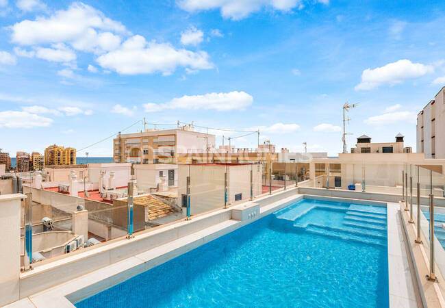 Lägenheter I Ett Komplex Med Pool I Torrevieja