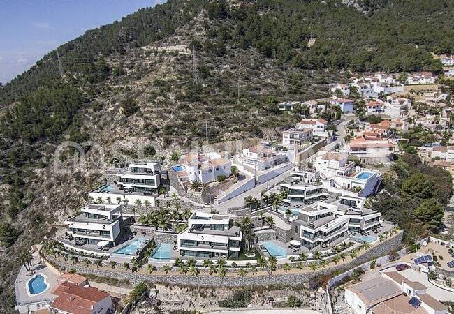 Alicante Calpe’de Lüks Tasarımlı Özel Havuzlu Villalar 6