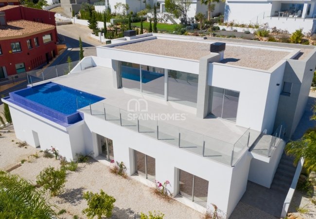 Well Designed House in Sought After Area of Benitachell 3