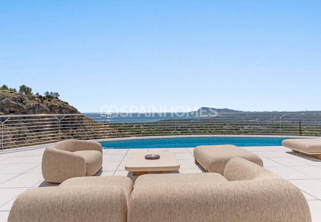 Elegant Property with Private Pool in Altea Alicante
