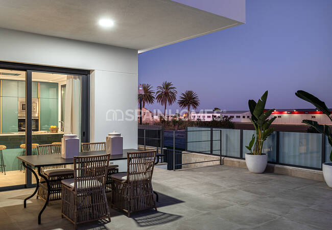 Orihuela Dolores'te Çağdaş Tasarımlı Havuzlu Villalar 3