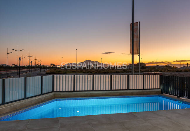 Orihuela Dolores'te Çağdaş Tasarımlı Havuzlu Villalar 4