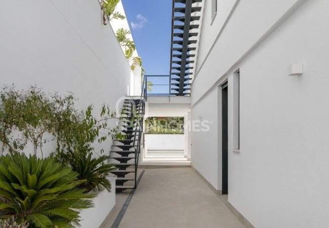 Villa De Lujo Con Diseño Contemporáneo En Finestrat Alicante 9