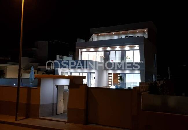 Propiedades De Lujo Y Espaciosas En Dehesa De Campoamor 5