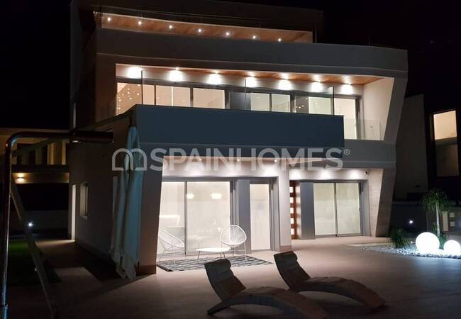 Propiedades De Lujo Y Espaciosas En Dehesa De Campoamor 10
