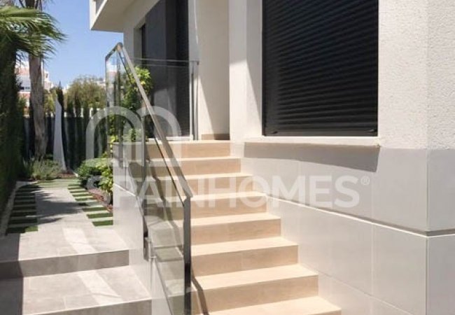 Casas Contemporáneas Con Piscinas Privadas En Ciudad Quesada 2