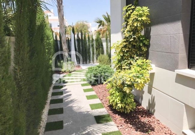 Casas Contemporáneas Con Piscinas Privadas En Ciudad Quesada 12