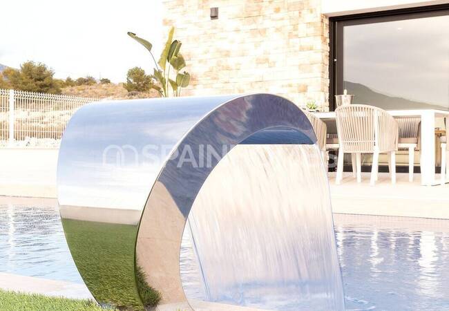 Отдельные Виллы с Просторными Интерьерами в Финестрате 8