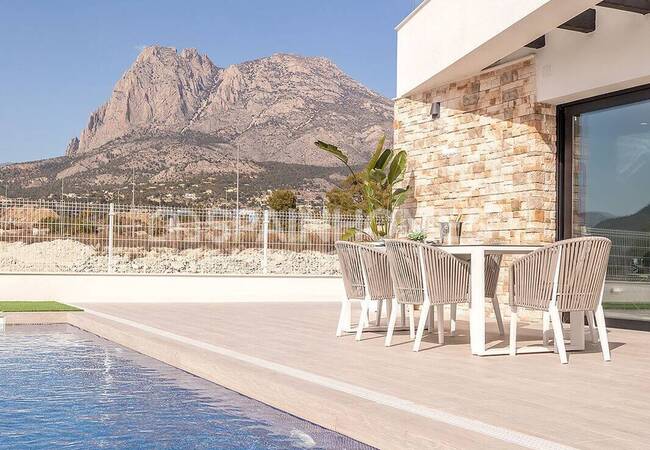 Отдельные Виллы с Просторными Интерьерами в Финестрате 5