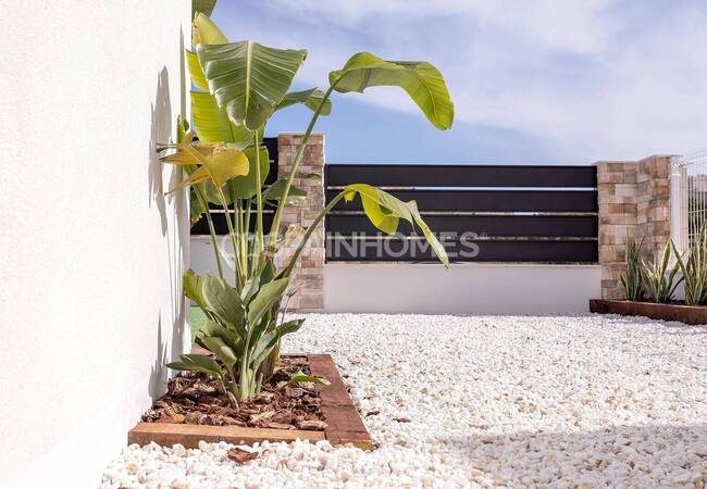 Отдельные Виллы с Просторными Интерьерами в Финестрате 21