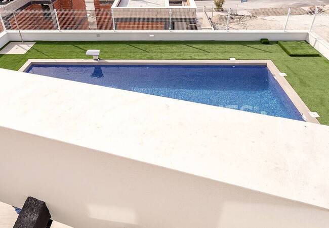 Отдельные Виллы с Просторными Интерьерами в Финестрате 30