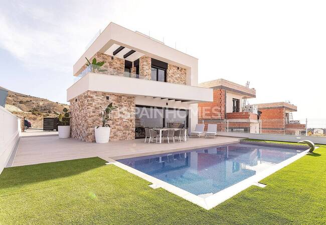 Modern Villas with Views in Finestrat, Alicante.