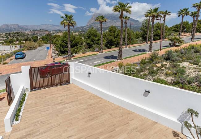 Deniz Manzaralı Özel Havuzlu ve Bahçeli Akdeniz Stili Villalar 11