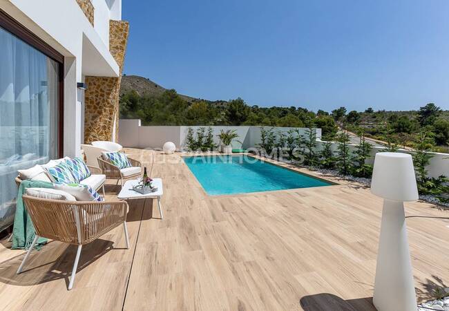 Deniz Manzaralı Özel Havuzlu ve Bahçeli Akdeniz Stili Villalar 15