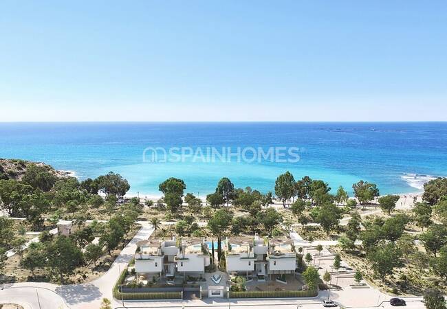 La Vila Joiosa'da Havuzlu Sitede Deniz Manzaralı Daireler 1