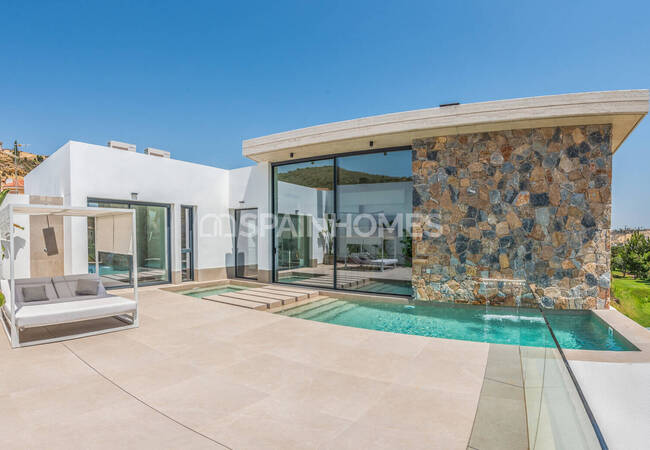 Golf Villa in Rojales for Sale with a Private Swimming Pool 8