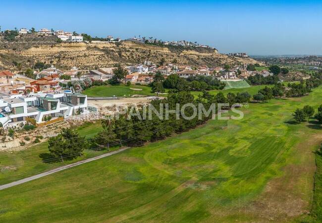 Golf Villa in Rojales for Sale with a Private Swimming Pool 16