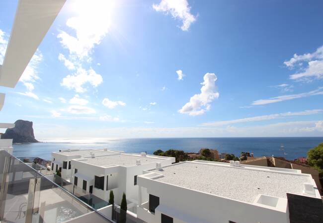 Well Located Houses with Contemporary Design in Calpe