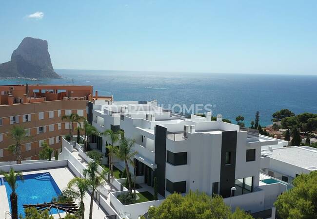 Calpe'de Modern Tasarımlı ve Merkezi Konumlu Şık Evler 7
