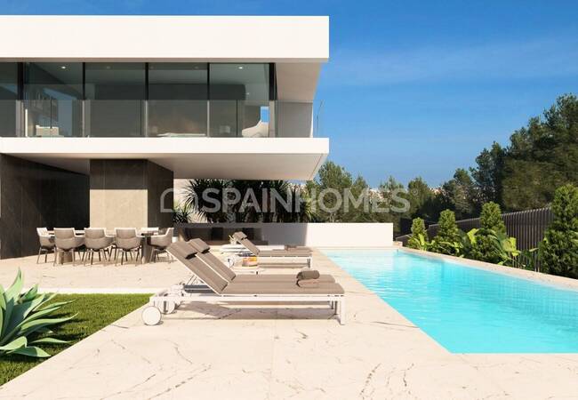 Moraira'da Muhteşem Konumda Deniz Manzaralı Lüks Villa 1