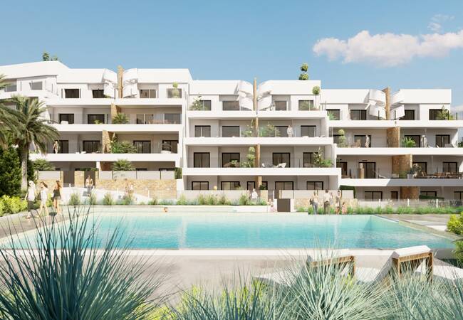 New Real Estate with Extensive Communal Areas in Villamartin 1