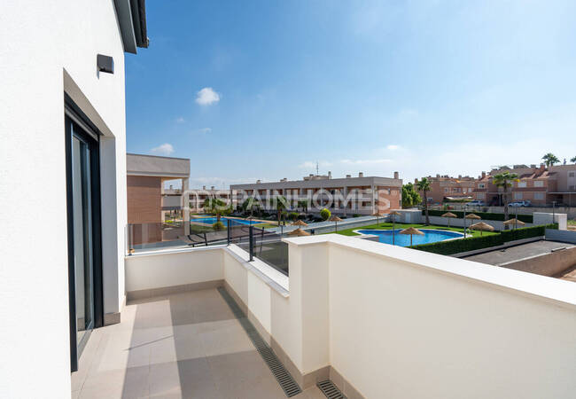 Bungalows Bien Situés Et Au Design Élégant À Santa Pola 12