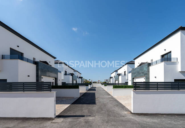 Bungalows Bien Situés Et Au Design Élégant À Santa Pola 2