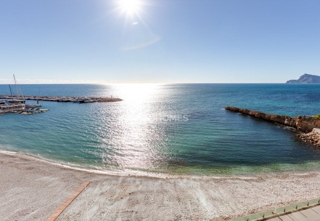 Elegant Beachfront Apartments in Exclusive Location of Altea 13