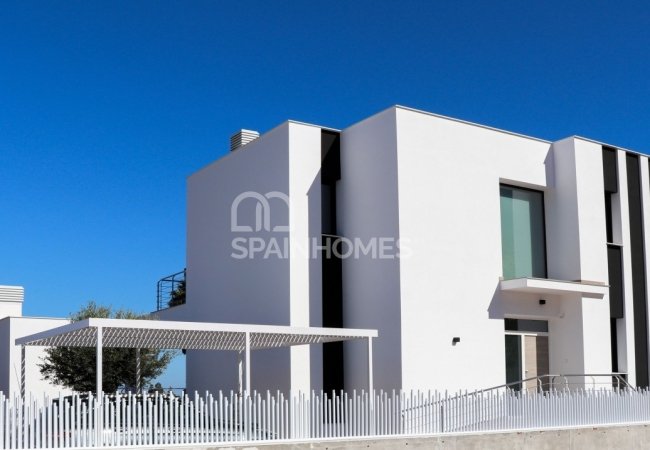 Espaciosa Villa En Ubicación Exclusiva En Denia Alicante 2