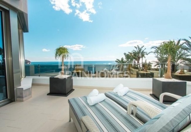 Large Sea View Villa with Luxe Features in Alicante, Costa Blanca 20