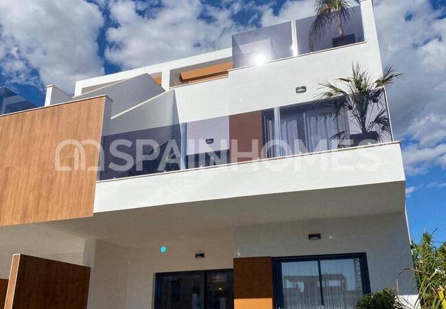 Spacious Apartments with High-quality Finishes in Alicante