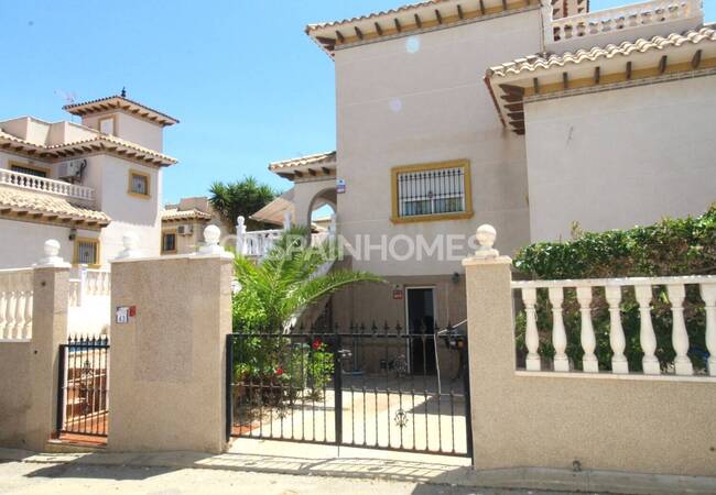 La Zenia İspanya'da İndirimli Satılık 4+2 Müstakil Villa 7