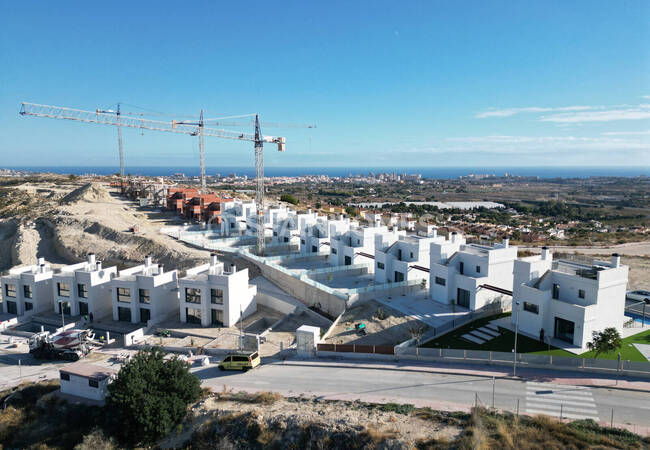 Alicante Mutxamel Şehir Merkezine ve Sahile Yakın Villalar 10