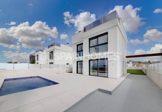 Villas Near City Center and the Beach in Mutxamel Alicante 1
