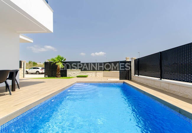 Spacious Detached Villa with Private Pool in Bigastro, Orihuela 12