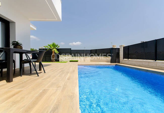 Spacious Detached Villa with Private Pool in Bigastro, Orihuela 11