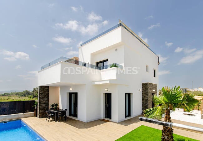Spacious Detached Villa with Private Pool in Bigastro, Orihuela 3