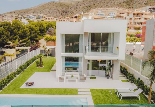 Luxury Sea View Houses in a Sought-after Area of Finestrat, Alicante
