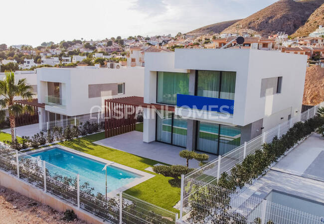 Alicante Finestrat'ın Popüler Bölgesinde Deniz Manzaralı Villalar 2