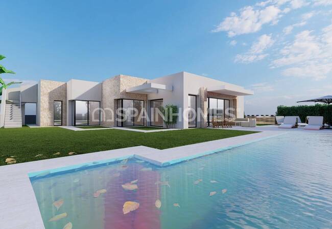 Villas with Private Pools and Gardens in Benissa, Alicante
