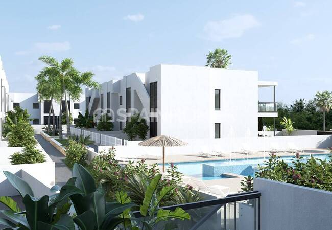 Properties 300 M From the Beach in Torre De La Horadada 4