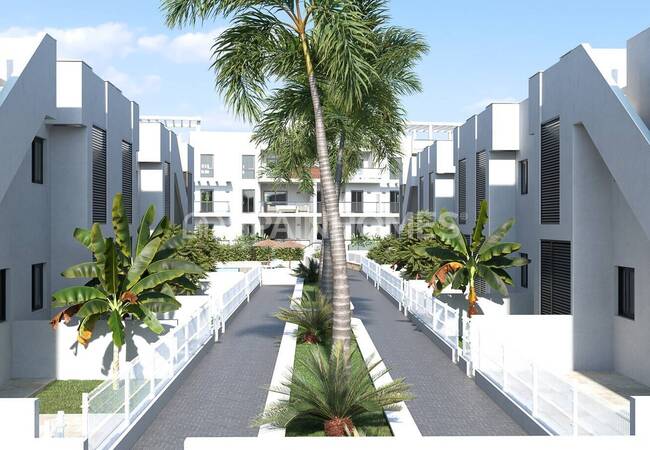 Properties 300 M From the Beach in Torre De La Horadada 3