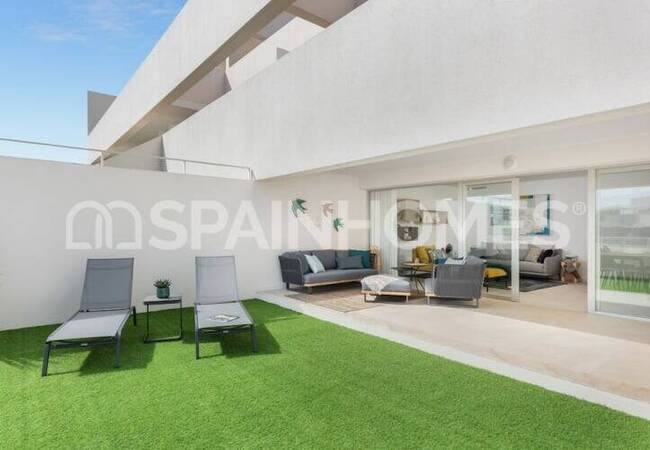 Elegante Inmueble En Zona Popular En Torrevieja Costa Blanca