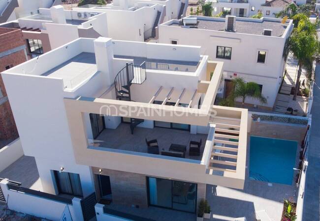 Villas Indépendantes Avec Solarium Sur Le Toit À Los Montesinos 10