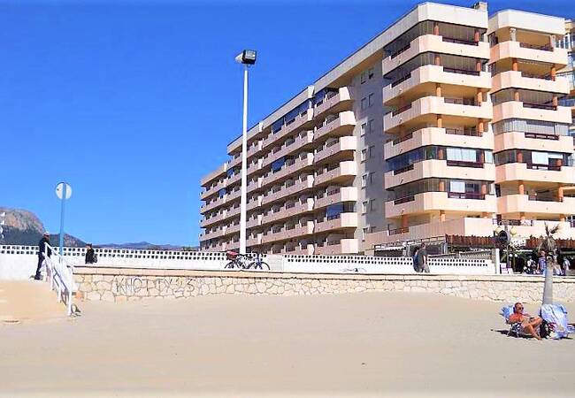 Sea View Apartments in a Beachfront Complex in Calpe