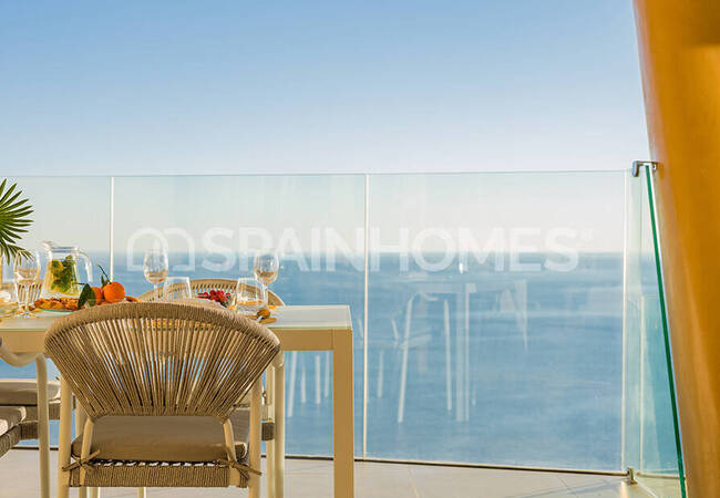 Benidorm Costa Blanca'da Plaja Yakın Deniz Manzaralı Daireler 23