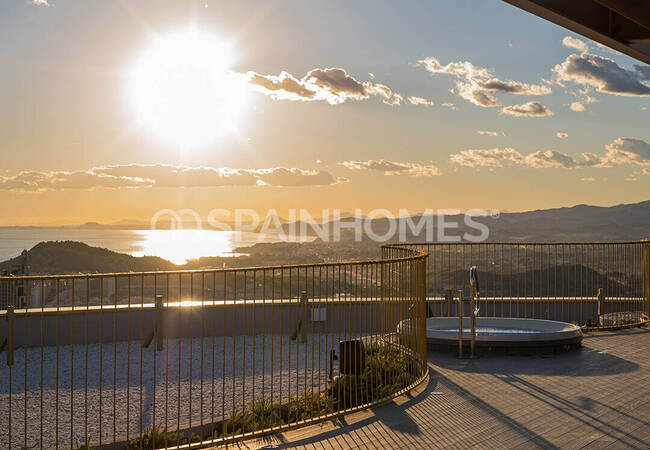 Benidorm Costa Blanca'da Plaja Yakın Deniz Manzaralı Daireler 19