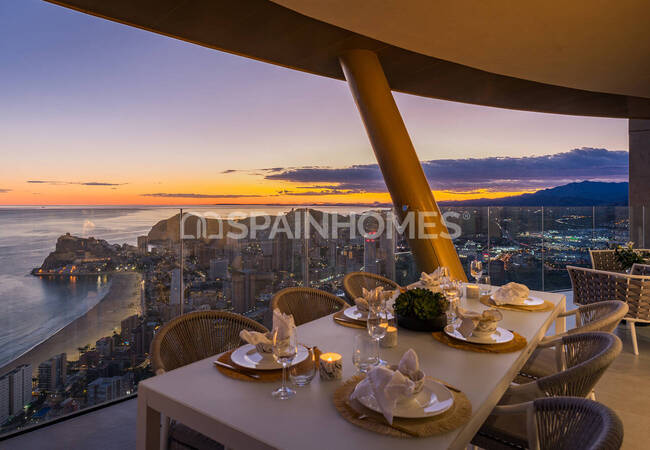 Benidorm Costa Blanca'da Plaja Yakın Deniz Manzaralı Daireler 18