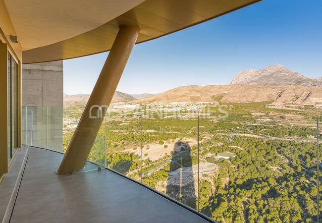 Benidorm Costa Blanca'da Plaja Yakın Deniz Manzaralı Daireler 15