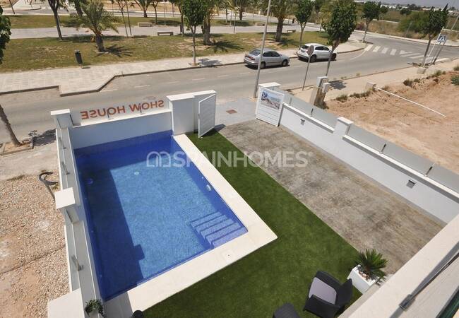 Pilar De La Horadada'da Özel Bahçeli ve Havuzlu Müstakil Villa 4